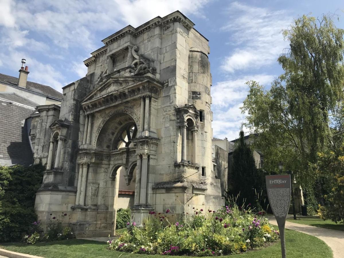 Le Secret De Louise Apartamento Épernay Exterior foto