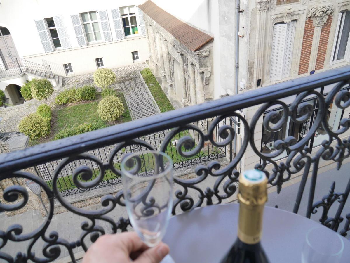 Le Secret De Louise Apartamento Épernay Exterior foto